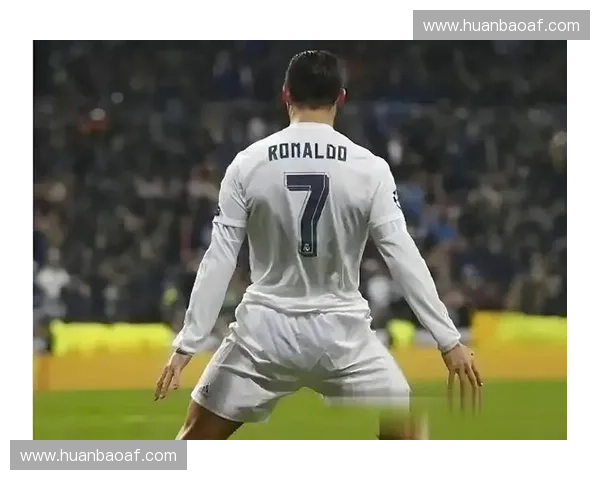 C罗在皇马九年征程的辉煌与挑战：从新星到足坛传奇的蜕变与成就